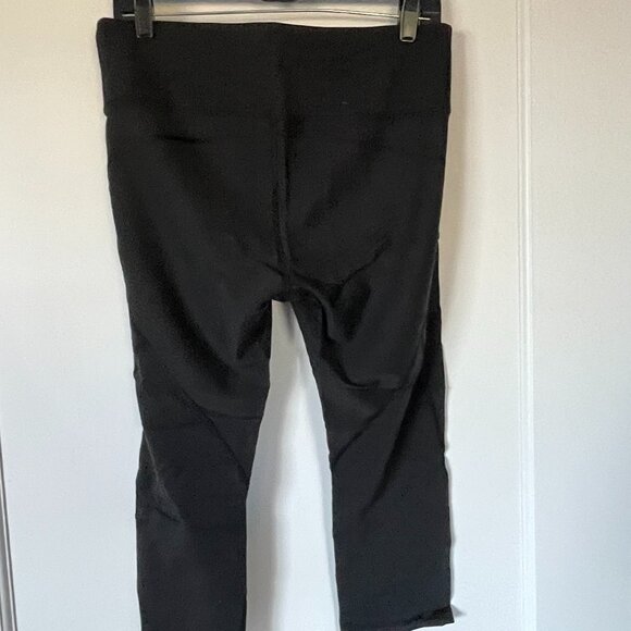 Athleta Sculptek Capri Leggings (size L) - EUC - Picture 2 of 5